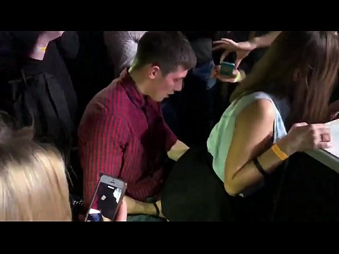 ❤️ Igazi szex egy orosz éjszakai klubban. 18 éves orosz lány anális és vagina baszott éjszakai klubban ❤️❌ Baszás videó at hu.ttsex.ru ️